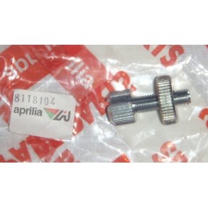 Clutch lever adjuster