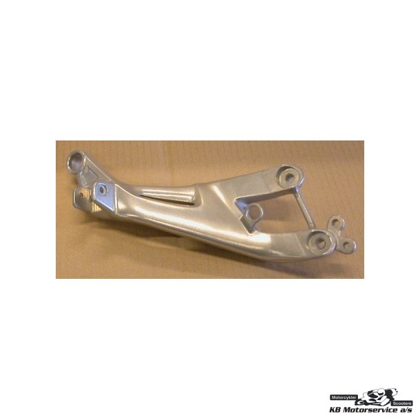 Fodhvilerbeslag hjre CBR1100XX