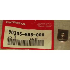 Nut, plate 5mm ST1100, GL1500