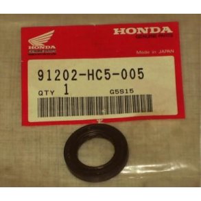 Oil,seal 17x27x5 CBR400R