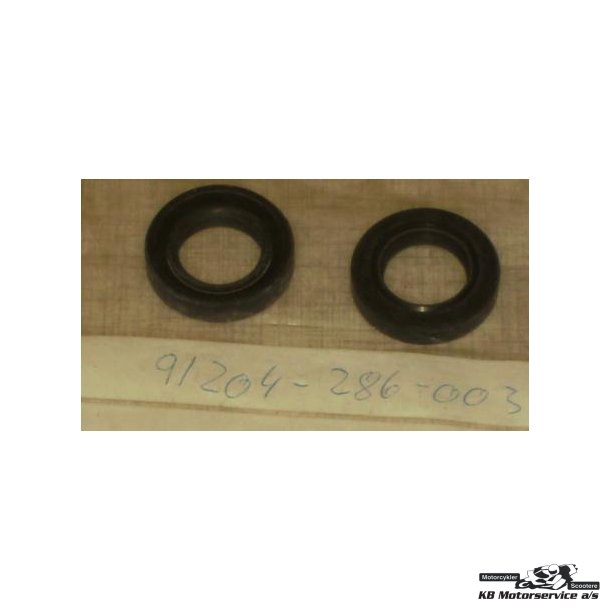 Oil seal,18x29x7 CB750F2,CB500K3,CB350