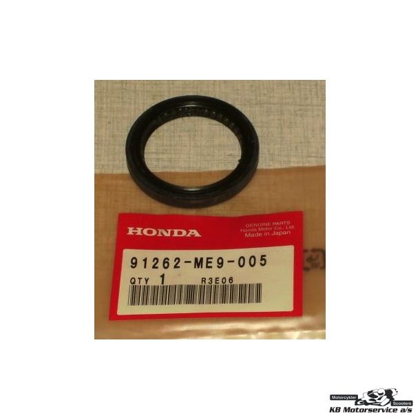 Oil seal,39x51x7 CX650C, VT1100C