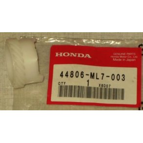 Snekke ST1100, VFR750