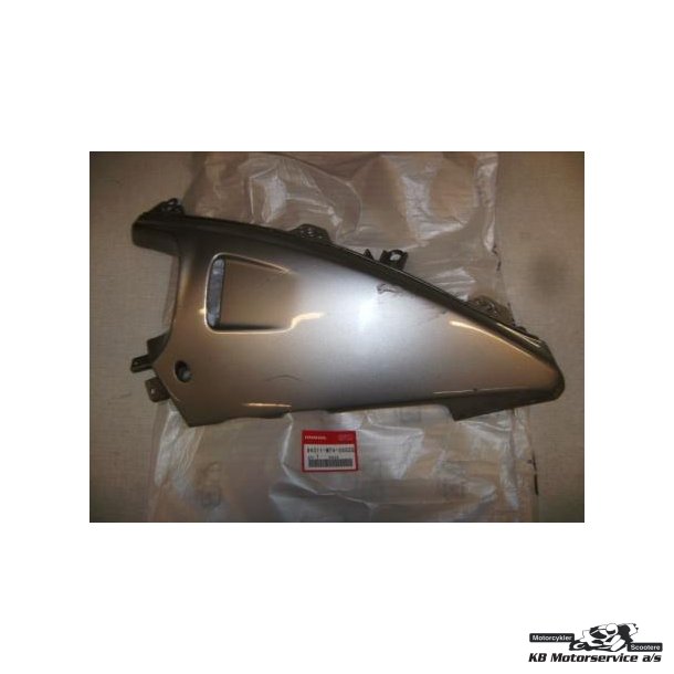 Cowl,r.un*nh295m*	VFR750F 1993 slv
