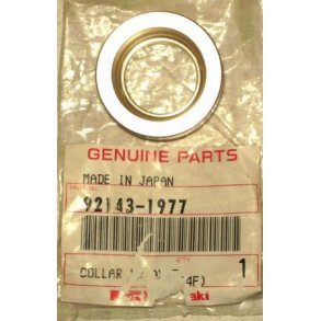 Collar,rr axle,lh,l=1	Model: zx900-c1