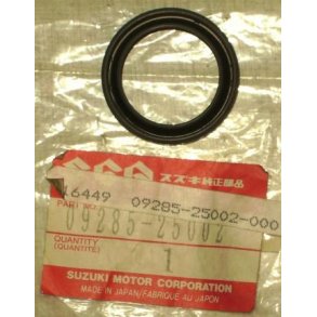 Oil seal	GT750