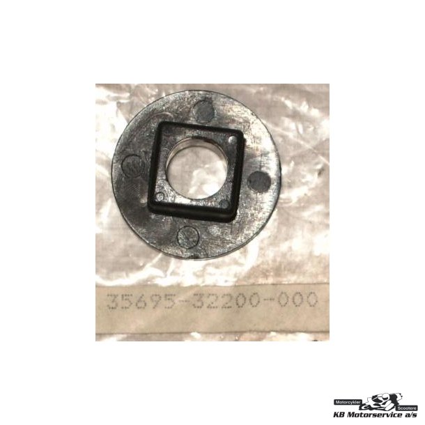 Spacer,turn signal lamp	TS185, GS400, GS550
