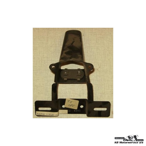 Bracket assy rear combination Lamp	GS550, GSX450