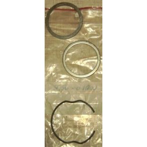 Ring,oil seal stopper	GT550, GS550, DR125