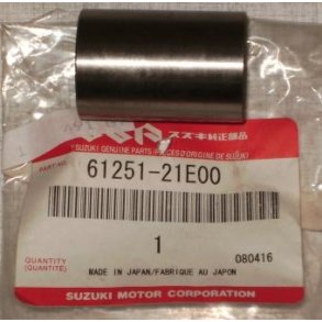 Spacer,rr swgarm pivot	RF600, GSF600, VZ800