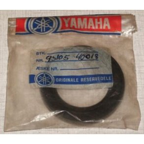 Oil seal (40x62x9-447) XS1