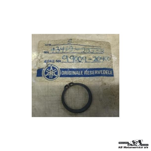 Circlip(1ar)	Yamaha XV250, XV1100, PW80 m.fl.