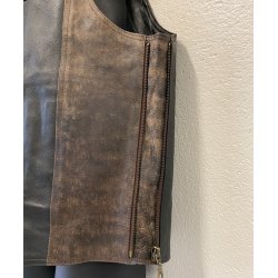Ldervest antikbrun/sort med plain ryg. Kan udvides. Str. Large