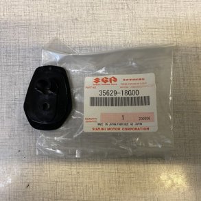 Blinklys plader foran Suzuki