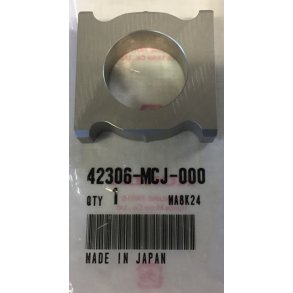 Honda Collar r,rr axle