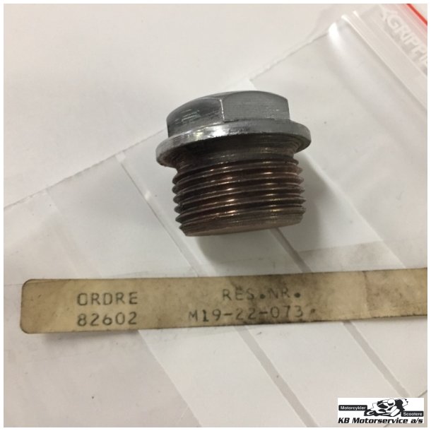 Bolt M27x1.5 forgaffel 32 MZ