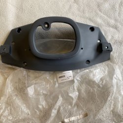 Underd�kning til styrskjold (d. grey) PGO 